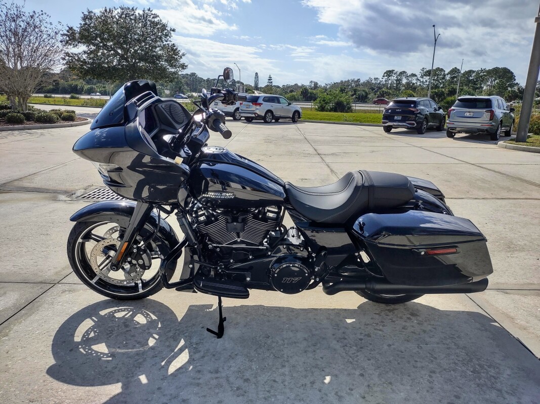 Road Glide - Photo 8