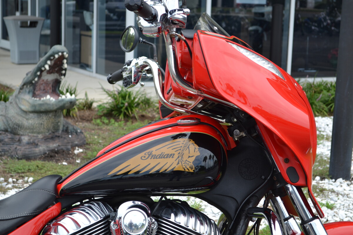 2017 Indian Motorcycle Chieftain Limited Wildfire Red / Thunder Black - Photo 2