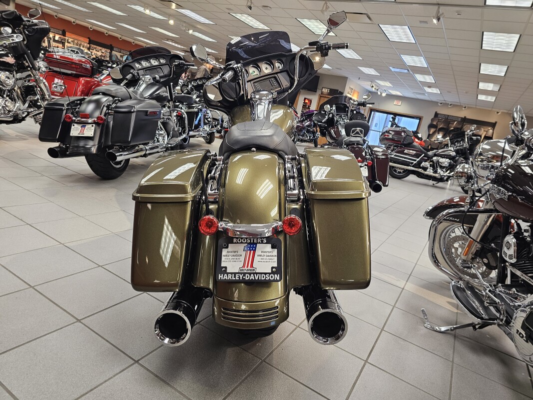 FLHX 2016 Street Glide - Photo 7