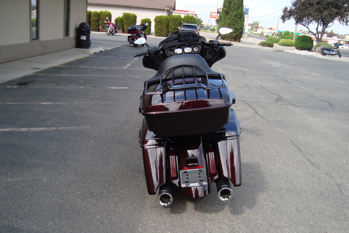 2019 Harley-Davidson CVO Street Glide Black Forest & Wineberry - Photo 3