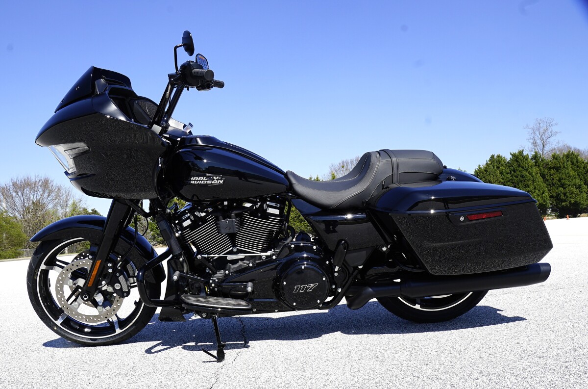 Road Glide - Photo 8