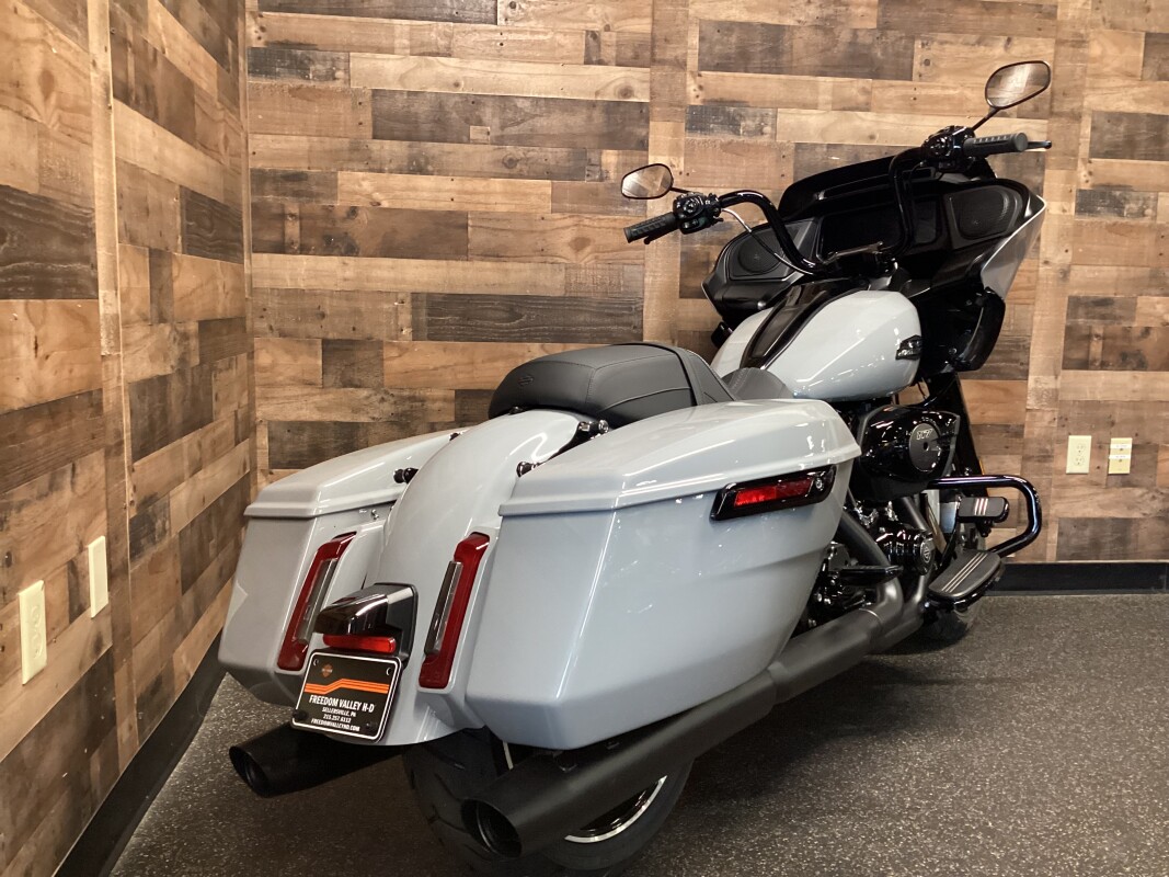 2025 Harley-Davidson Road Glide Billiard Gray - Black Finish FLTRX - Photo 2