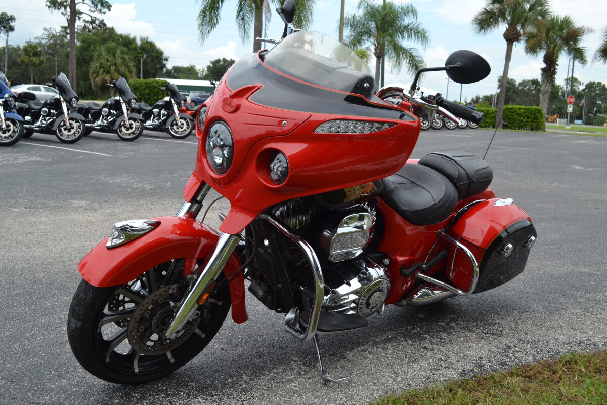 2017 Indian Motorcycle Chieftain® Limited Wildfire Red / Thunder Black, photo 17