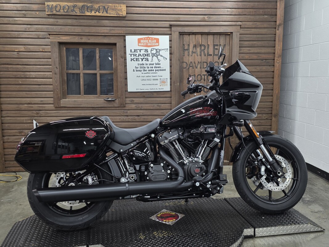 2025 Harley-Davidson Low Rider ST VIVID BLACK/BLK TRIM