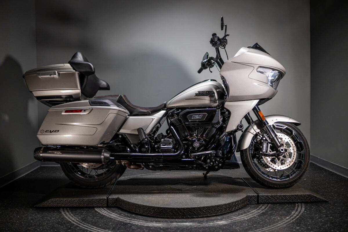 2023 CVO Road Glide (FLTRXSE) - Photo 8