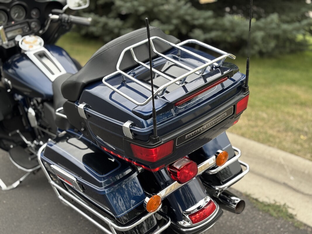 2013 Harley-Davidson Ultra Classic Electra Glide Big Blue Pearl/Vivid Black - Photo 9