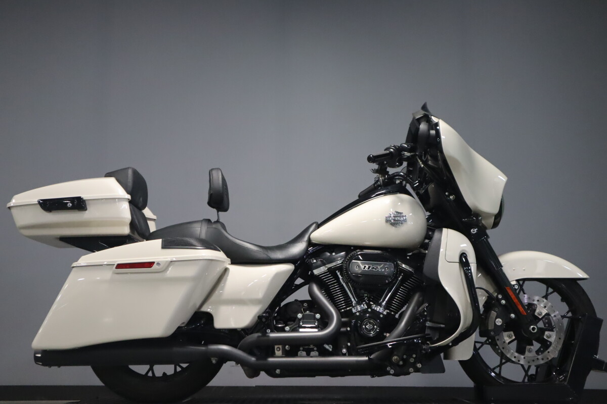 2022 Harley-Davidson Street Glide Special FLHXS