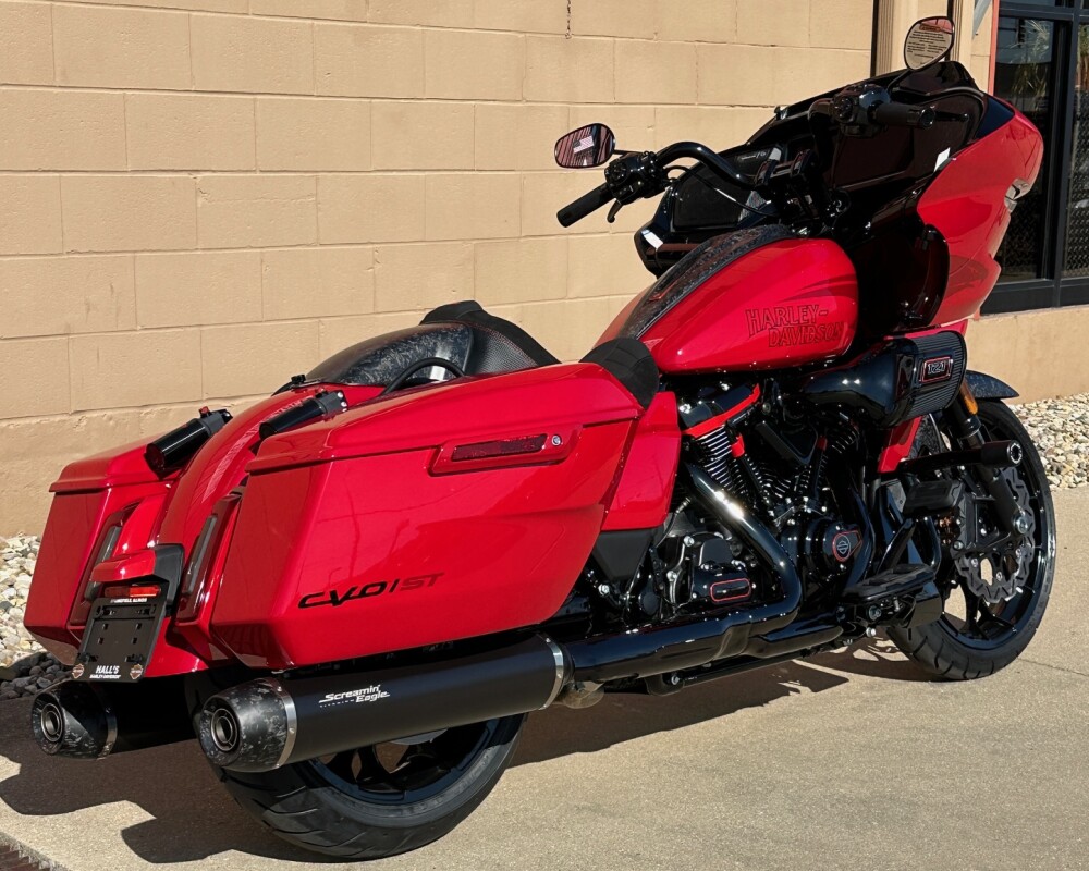 2025 Harley-Davidson CVO Road Glide ST Rally Red - Photo 2