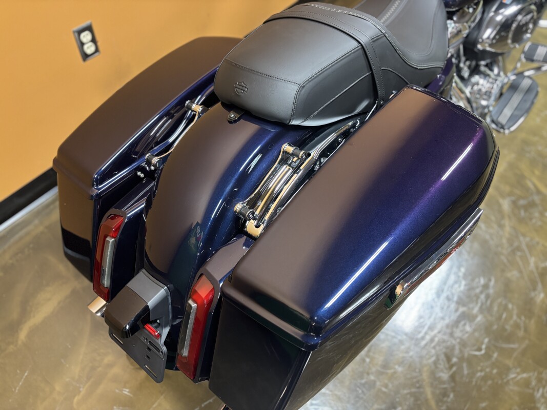 FLTRX 2025 Road Glide - Photo 8
