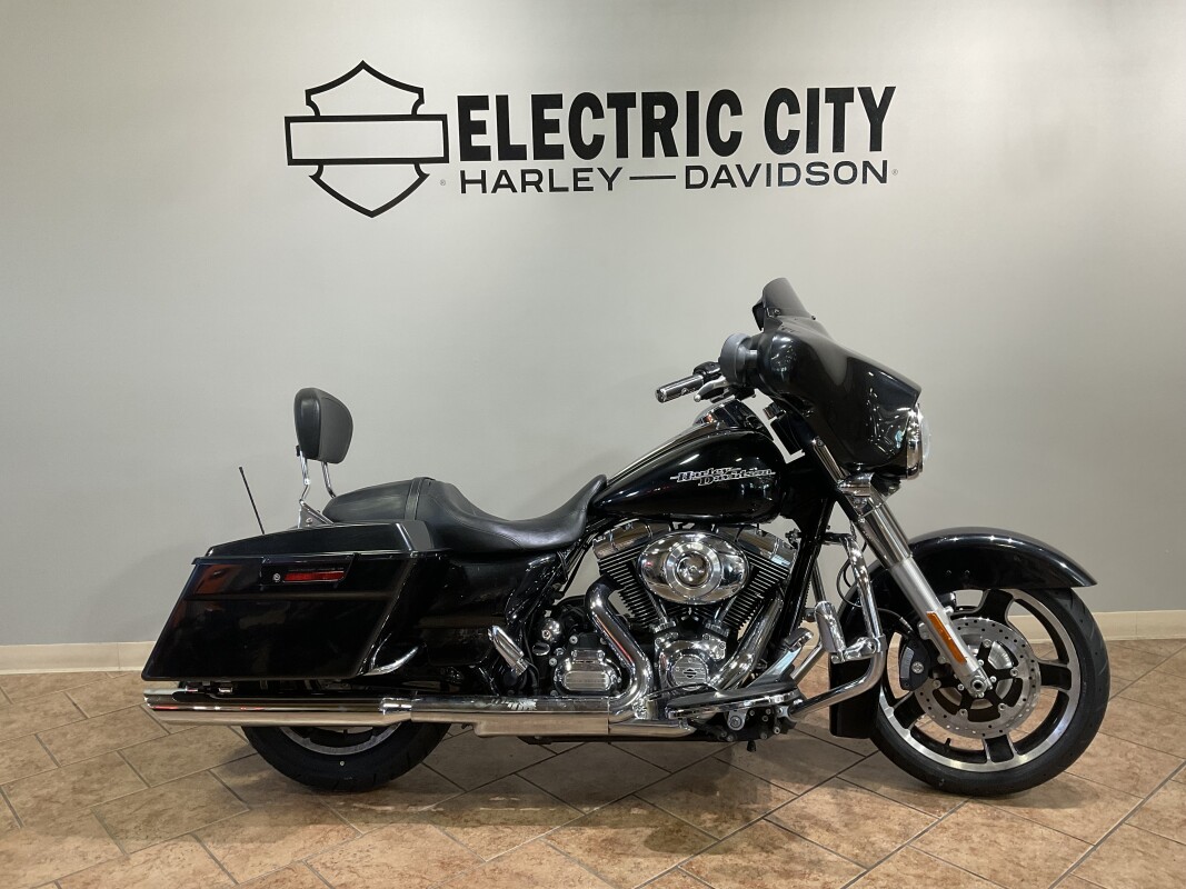 2013 Harley-Davidson Street Glide Midnight Pearl FLHX