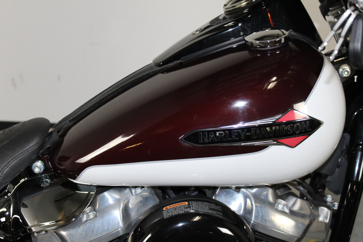 Harley-Davidson Softail Slim 2021 FLSL 068563N MIDNT CRIM/ STONE WASH WH P - Photo 10