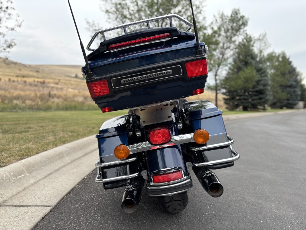2013 Harley-Davidson Ultra Classic Electra Glide Big Blue Pearl/Vivid Black - Photo 8