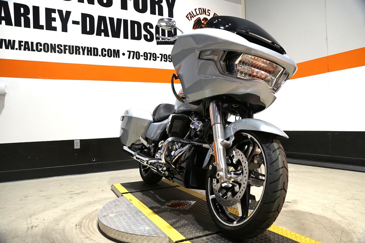 Road Glide - Photo 3