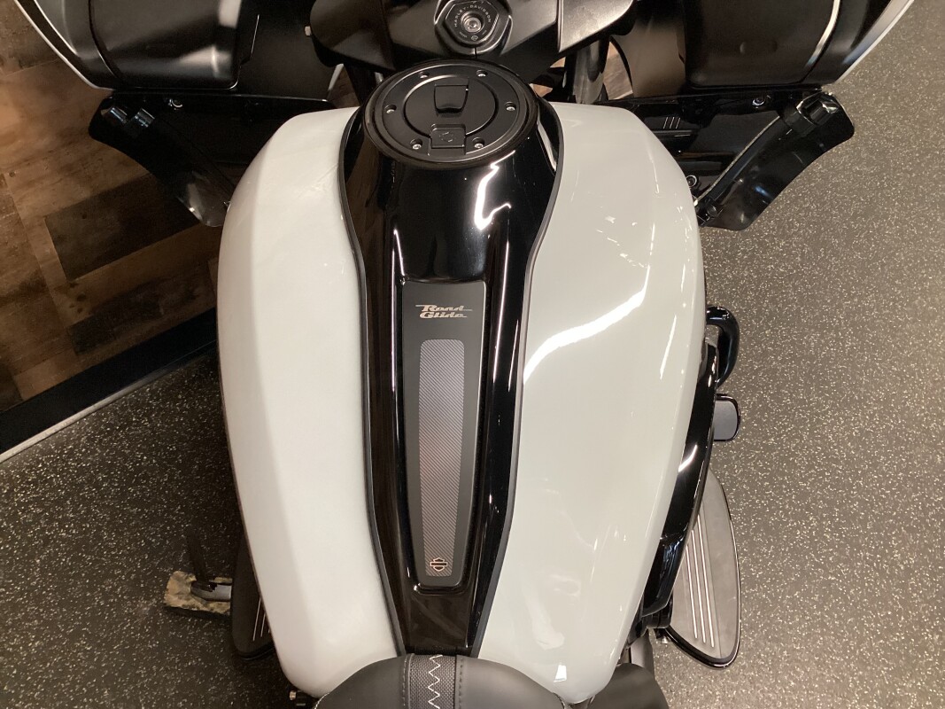 2025 Harley-Davidson Road Glide Billiard Gray - Black Finish FLTRX - Photo 6