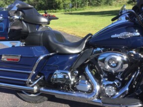 2012 Harley-Davidson® Ultra Classic™ Electra Glide® BLUE PEACE OFFICER EDITION  thumb 0