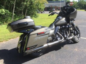 2021 Harley-Davidson® CVO™ Road Glide® Bronze Armor thumb 1