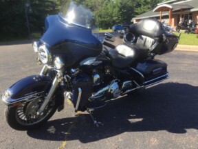 2012 Harley-Davidson® Ultra Classic™ Electra Glide® BLUE PEACE OFFICER EDITION  thumb 3