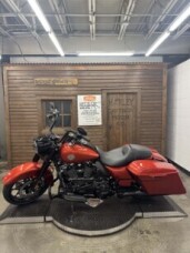 2025 Harley-Davidson® Road King™ Special WHISKEY FIRE/BLACK TRIM thumb 0