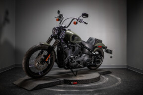 2021 Street Bob® 114 (FXBBS) thumb 2