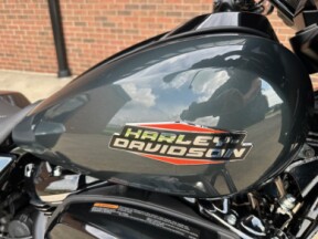 2025 Harley-Davidson Street Glide Iron Horse Metallic FLHX thumb 3