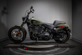 2021 Street Bob® 114 (FXBBS) thumb 1