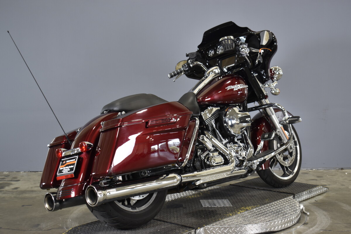 2014 Harley-Davidson Street Glide Special FLHXS - Photo 9