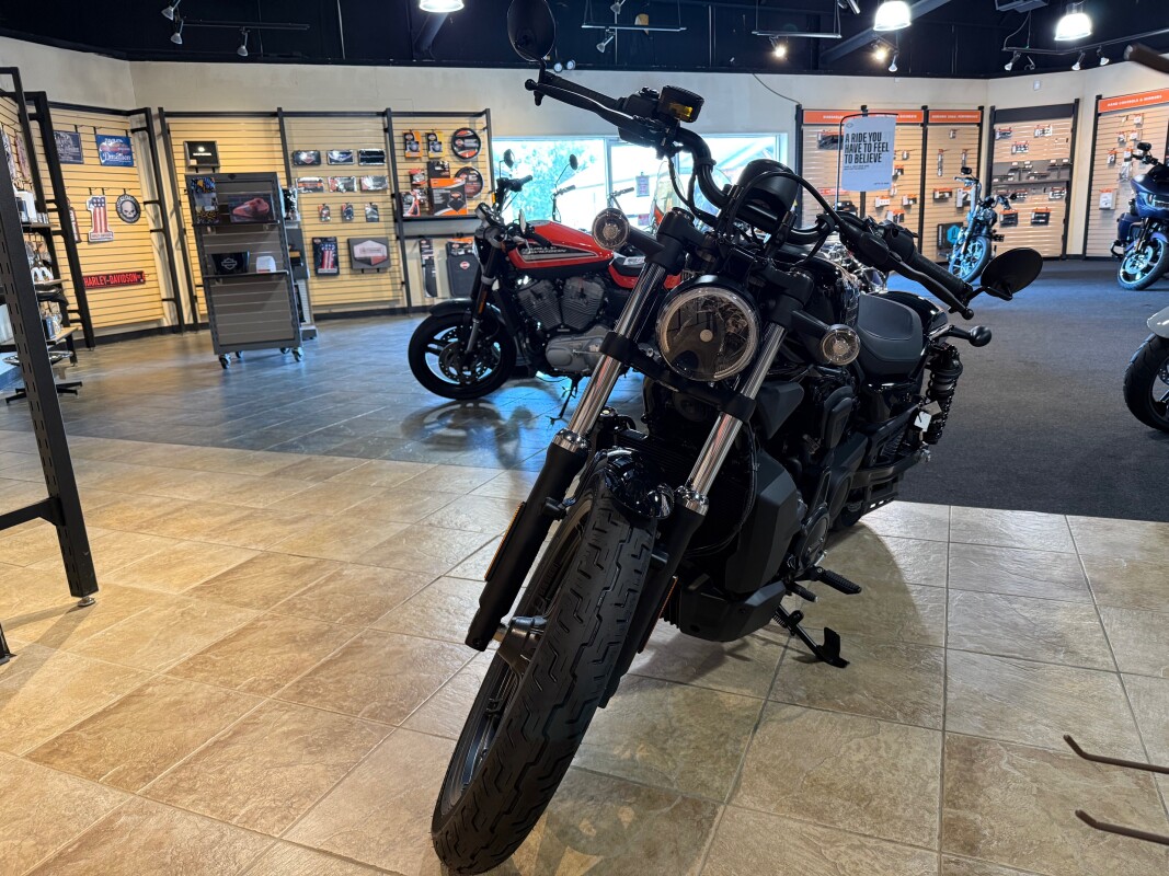 2025 Harley-Davidson Nightster Vivid Black - Photo 5