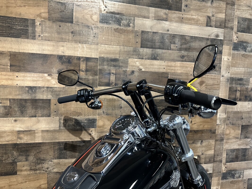 2012 Harley-Davidson Fat Bob Vivid Black FXDF - Photo 5