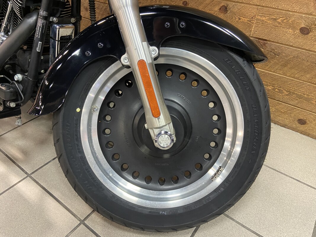 2012 Harley-Davidson Fat Boy Lo Vivid Black FLSTFB - Photo 4
