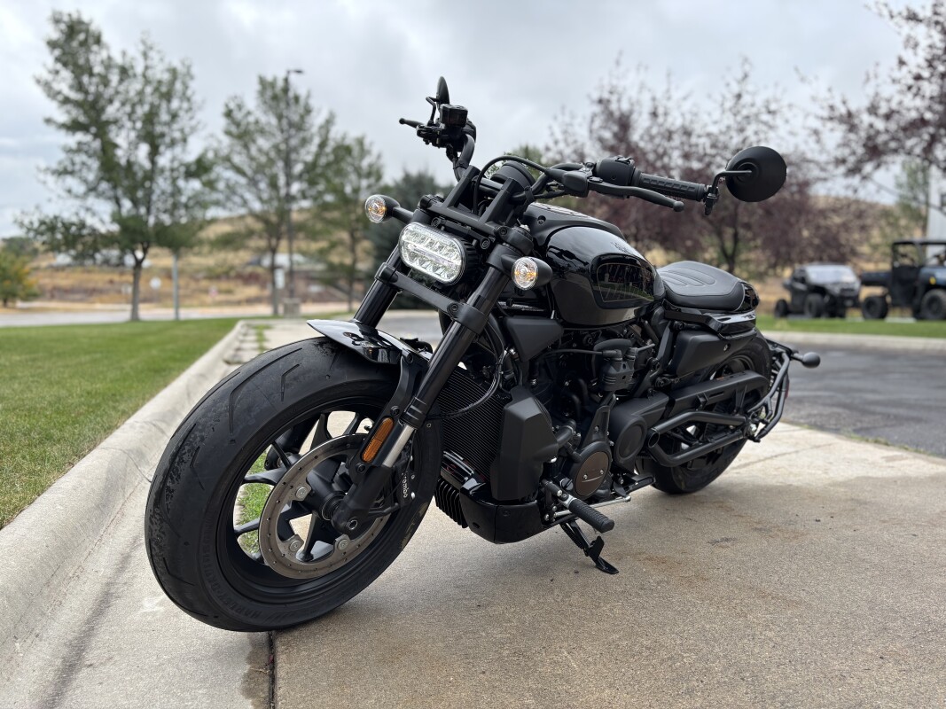 2024 Harley-Davidson Sportster S Vivid Black - Photo 4