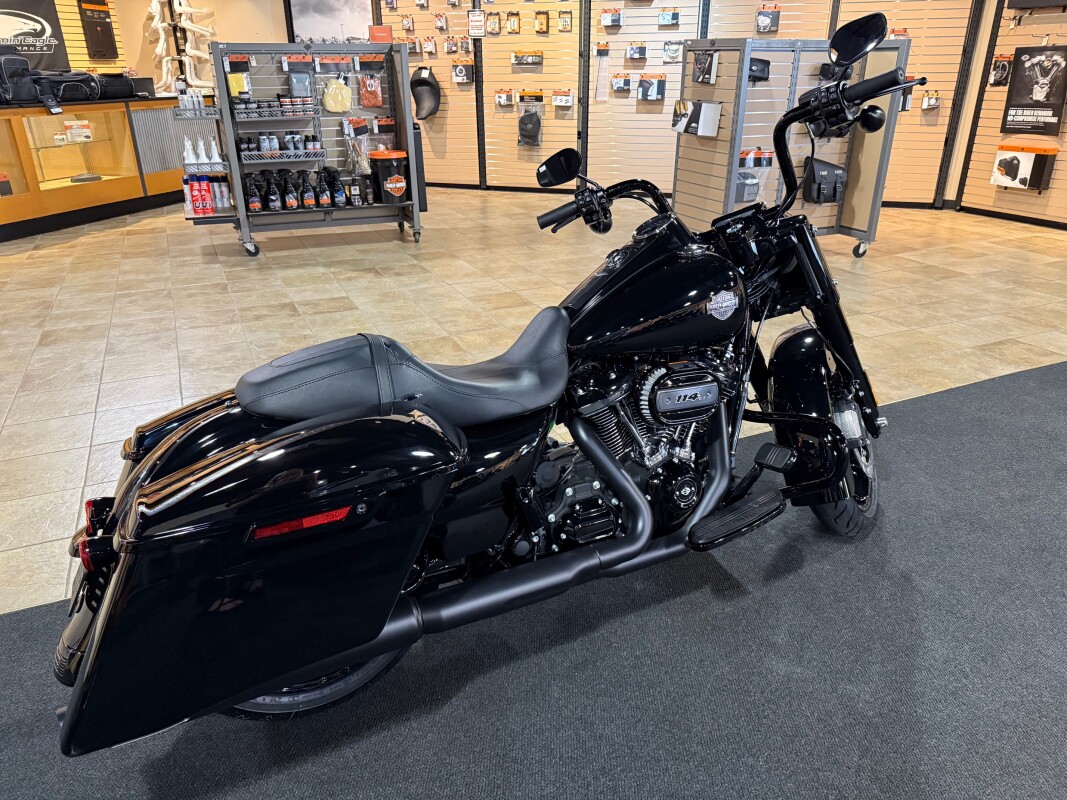 FLHRXS 2025 Road King Special - Photo 6