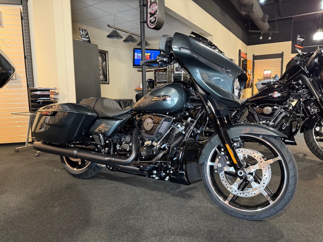FLHX 2025 Street Glide