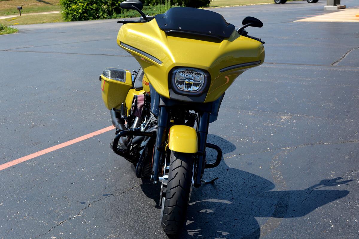 2025 Harley-Davidson Street Glide Custom - Photo 2