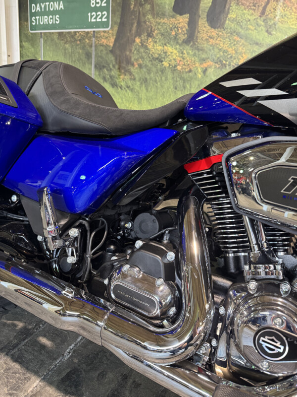 2025 Harley-Davidson CVO Street Glide - Photo 7