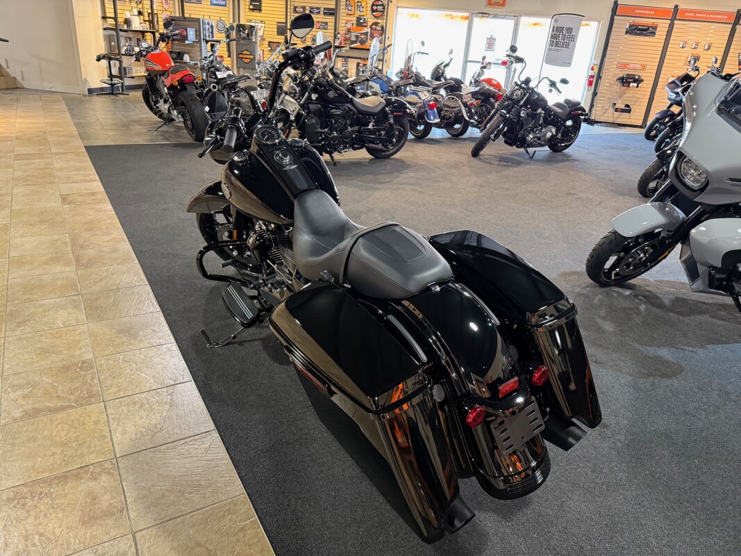 FLHRXS 2025 Road King Special - Photo 4