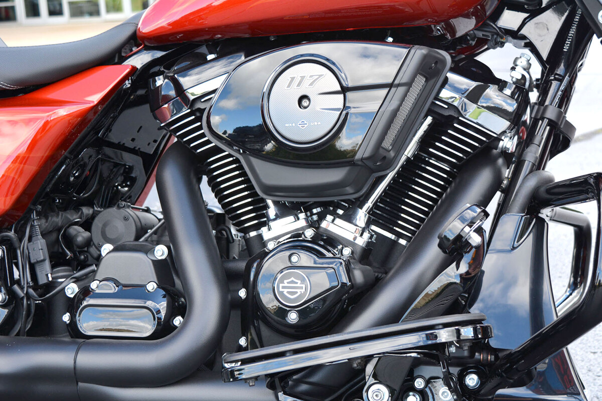 2025 Harley-Davidson Street Glide Whiskey Firestorm - Black Finish - Photo 8