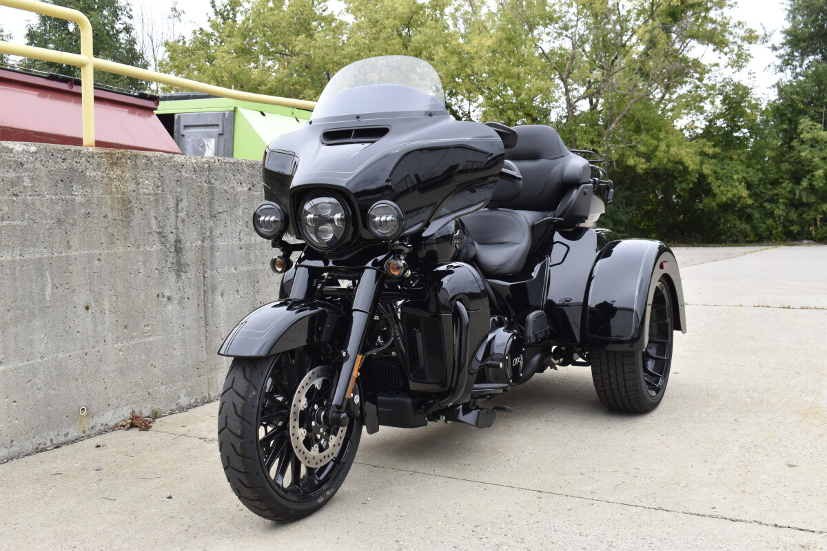 2025 Harley-Davidson Tri Glide Ultra FLHTCUTG - Photo 4