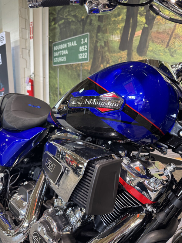 2025 Harley-Davidson CVO Street Glide - Photo 2