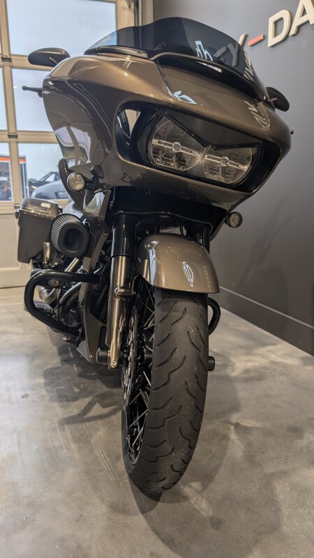 2021 Harley-Davidson CVO Road Glide Bronze Armor - Photo 10