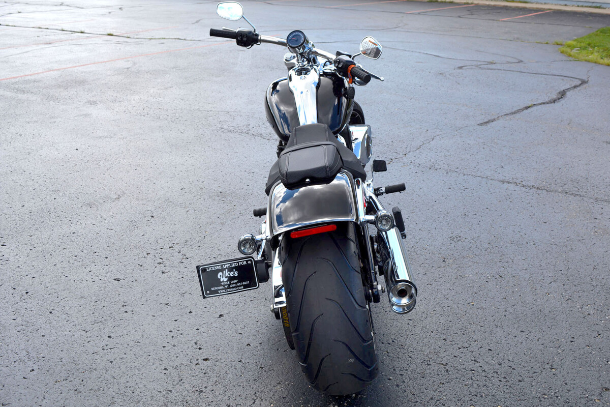 2025 Harley-Davidson Breakout Vivid Black - Photo 4