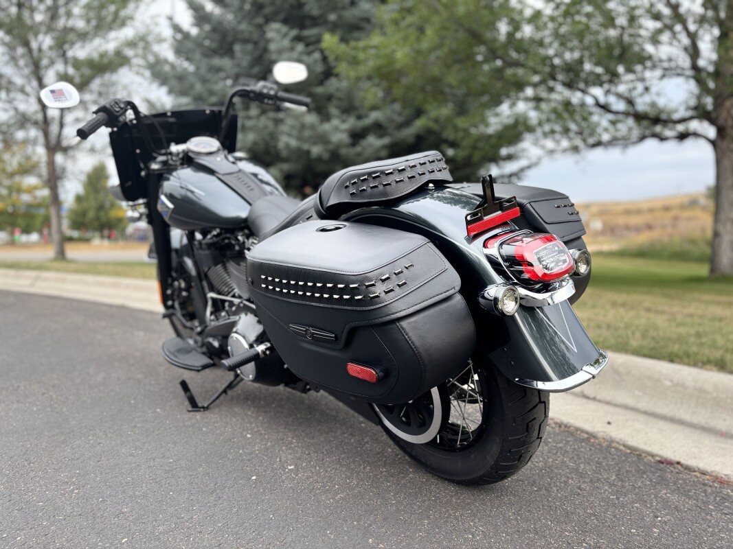 2025 Harley-Davidson Heritage Classic Iron Horse Metallic w/Laced Wheels - Photo 6