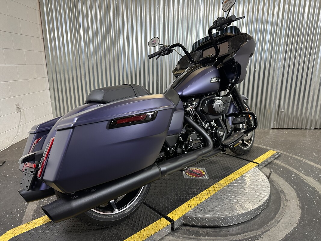 2025 Harley-Davidson Road Glide Purple Abyss Denim - Black Finish - Photo 8