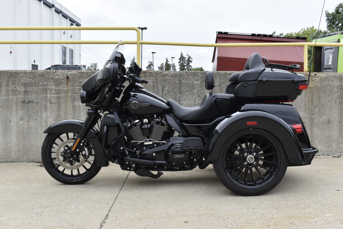 2025 Harley-Davidson Tri Glide Ultra FLHTCUTG - Photo 5