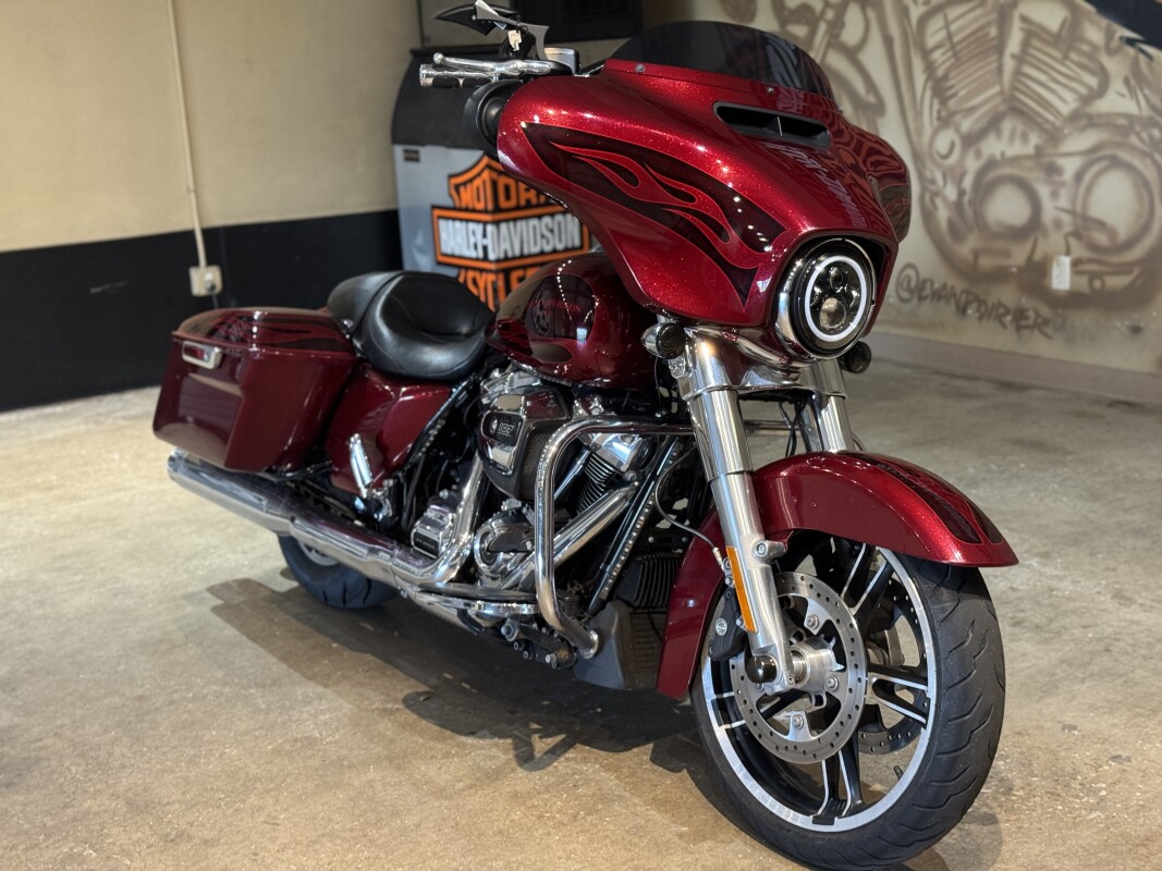 FLHXS 2017 Street Glide Special - Photo 3