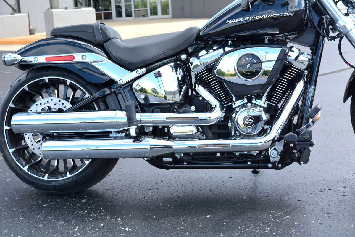 2025 Harley-Davidson Breakout Vivid Black - Photo 10