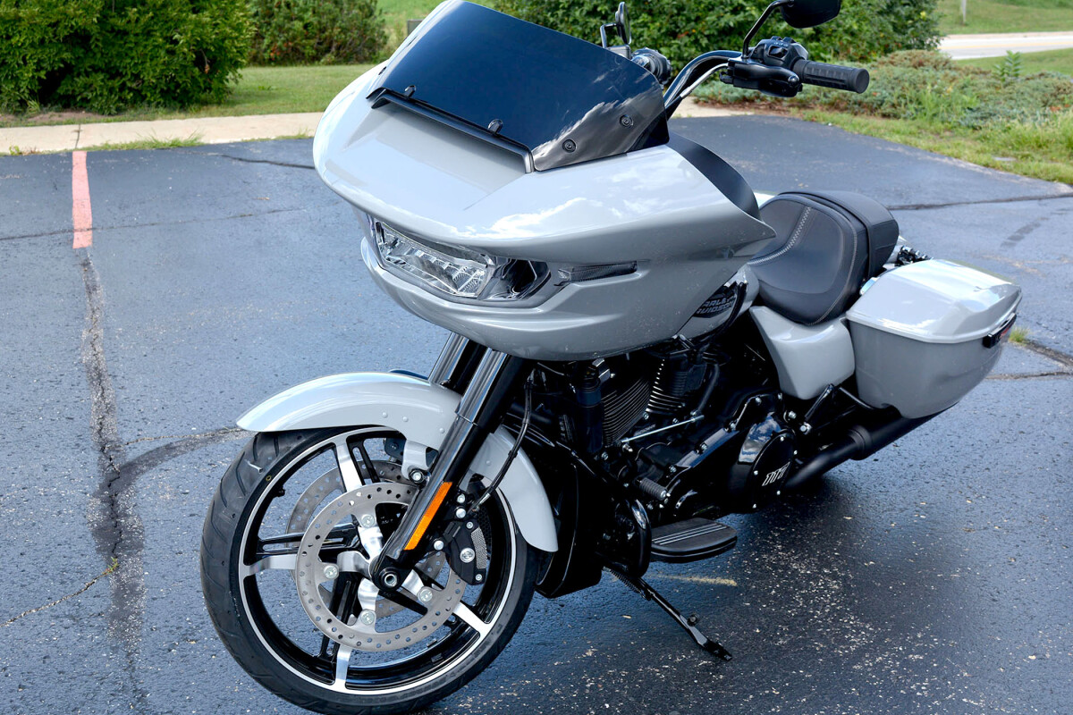 2025 Harley-Davidson Road Glide Billiard Gray - Black Finish - Photo 2