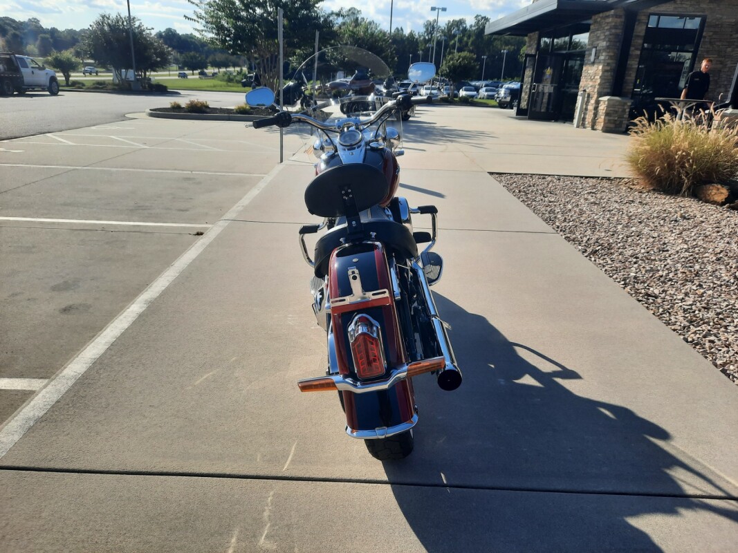 2020 Harley-Davidson Deluxe Billiard Red/Vivid Black - Photo 7