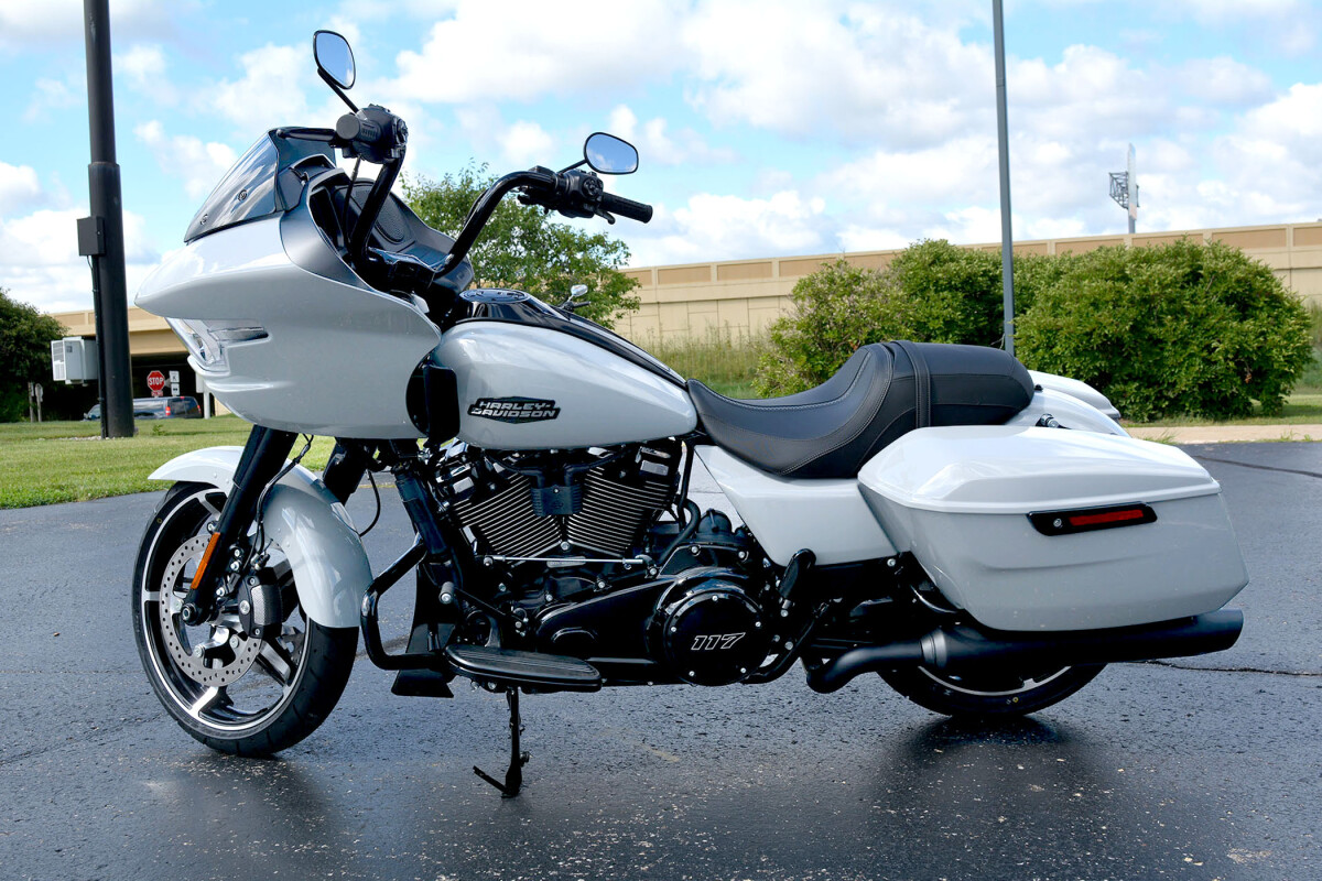 2025 Harley-Davidson Road Glide Billiard Gray - Black Finish - Photo 3