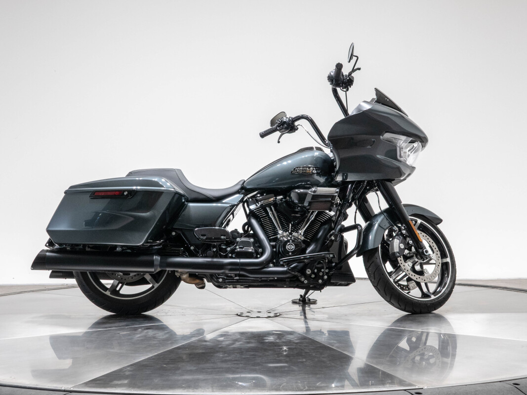 Road Glide image 1