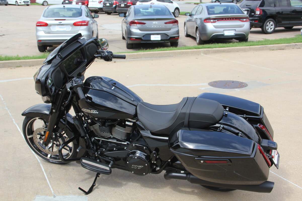 2025 Harley-Davidson Street Glide Vivid Black - Black Finish - Photo 7